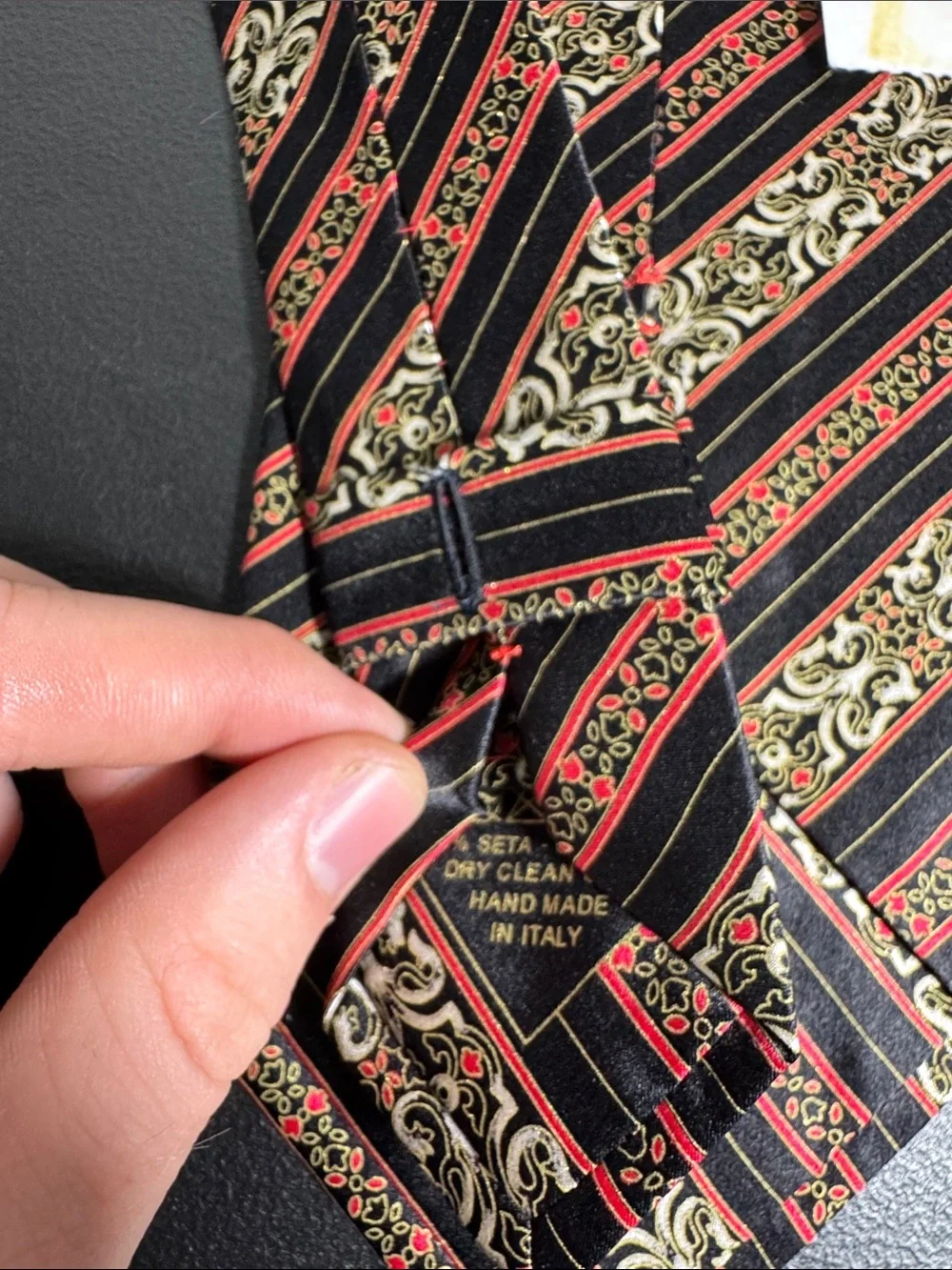 NEW Brioni mens black red stripe abstract 100% silk neck tie NWT